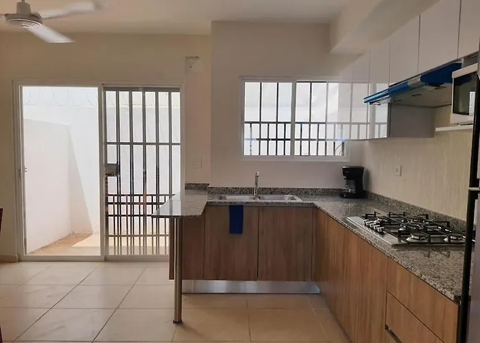 Casa Triplexa: Spacious 3-bedroom With Pool * Playa del Carmen